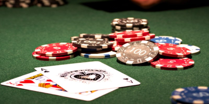 Siêu phẩm Poker Texas Hold'em 8KBET cuốn hút